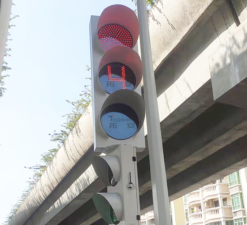 中山五桂山安裝太陽能無線一體化人行燈