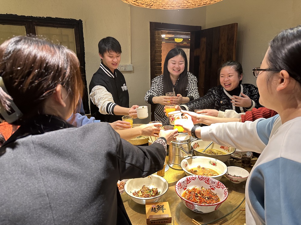 ee8ca9ffbc0b65eabf659b38a3d8fee.jpg ee8ca9ffbc0b65eabf659b38a3d8fee.jpg